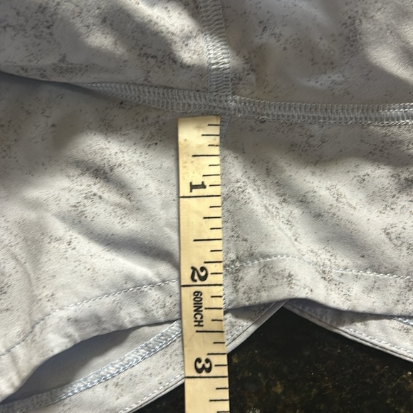 Lululemon rare speed up size 2 shorts.  Lilac with grey splatters. - Picture 5 of 5